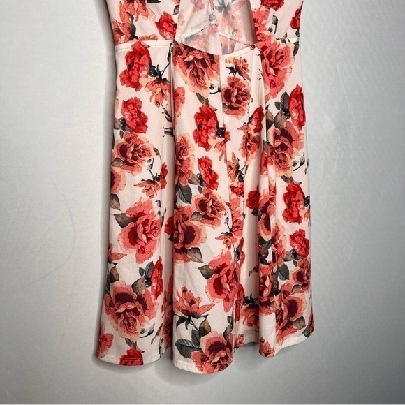 NWT! Show Me Your MuMu Ibiza Pink Floral Cut-Out-Back Dress. Size Small. - Picture 10 of 13
